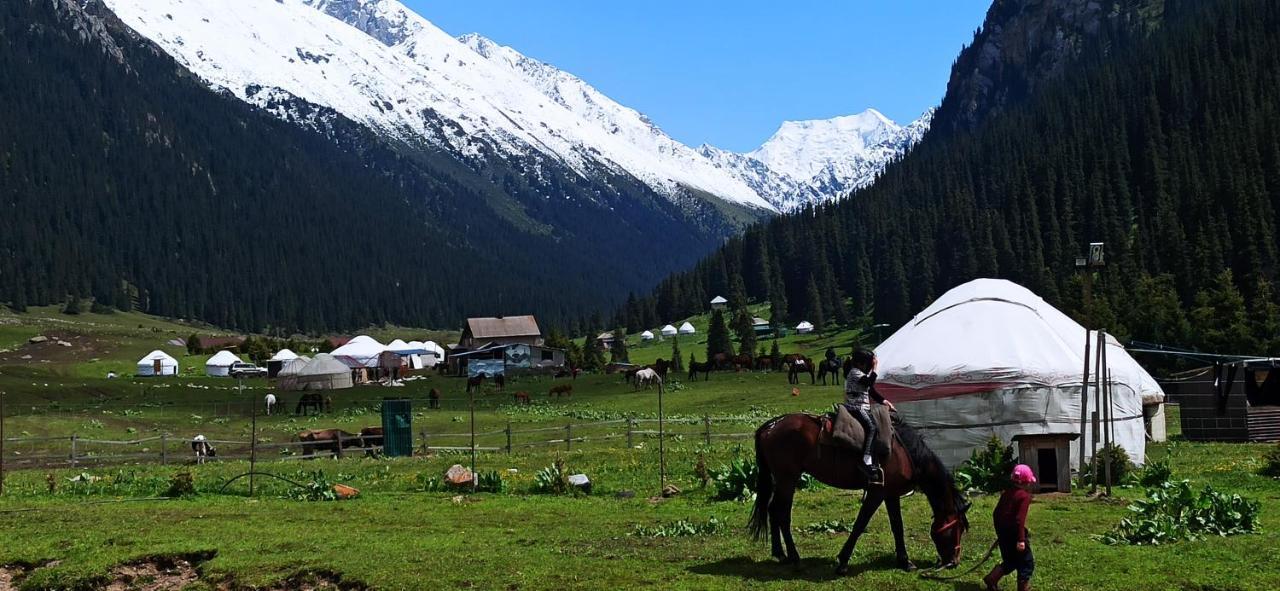 Ala-Kul Guesthouse In Altyn-Arashan Каракол Екстериор снимка