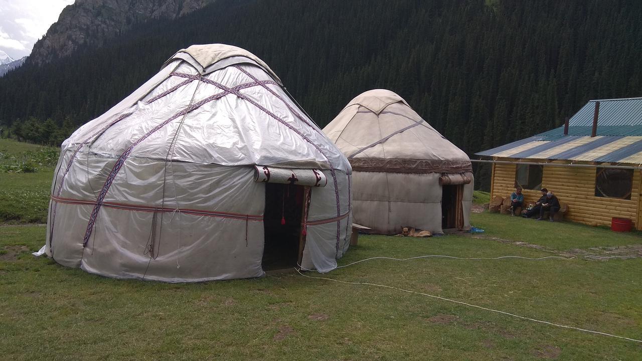 Ala-Kul Guesthouse In Altyn-Arashan Каракол Екстериор снимка